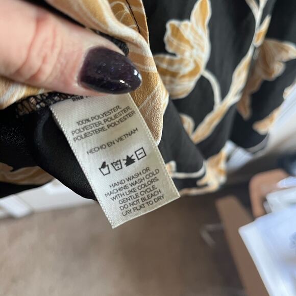 Estate Dark Floral Black and Gold Long Flowy Women's Duster Kimono Cardigan 6 - Picture 9 of 10